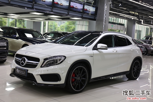 奔驰GLA45 AMG2015款GLA 45 AMG 4MATIC