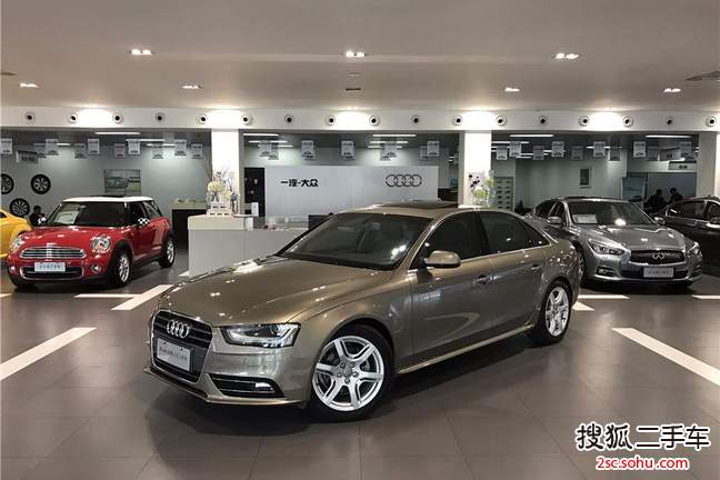 奥迪A4L2013款35 TFSI 自动标准型