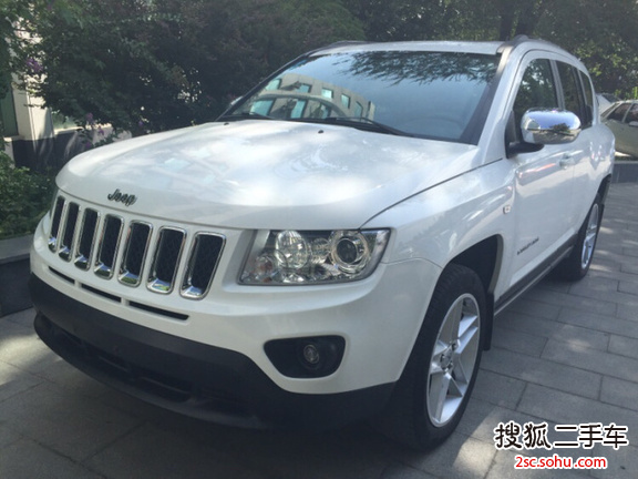 Jeep指南者2012款2.4 豪华导航版