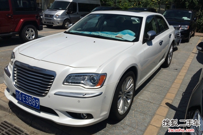 克莱斯勒3002013款300C 3.6L 尊崇版