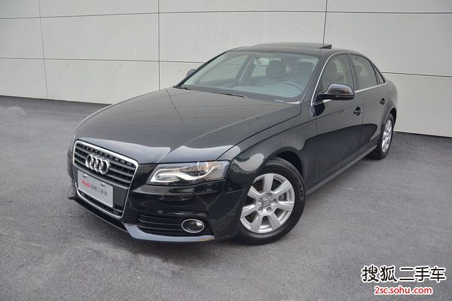 奥迪A4L2011款2.0TFSI 标准型