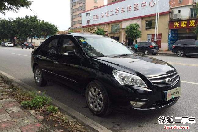 现代悦动2011款1.6L 自动豪华型