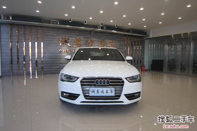 奥迪A4L2015款35 TFSI 自动舒适型