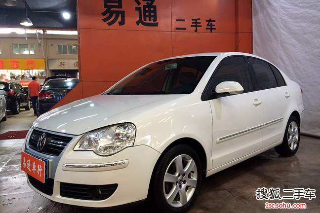 大众Polo劲取2009款1.4L 自动雅致天窗版