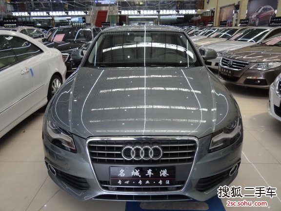 奥迪A4L2012款2.0TFSI 标准型