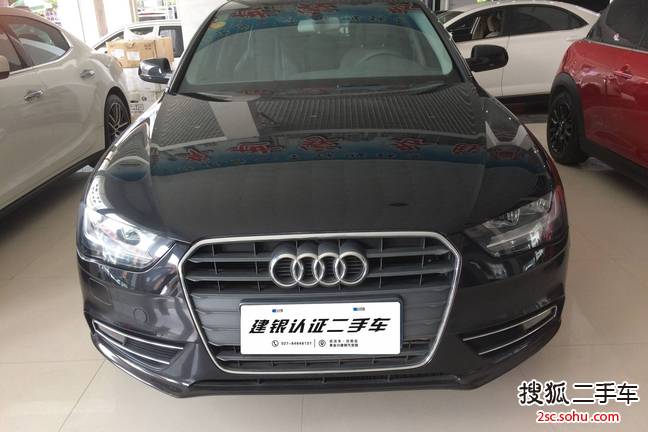 奥迪A4L2015款30 TFSI 手动舒适型