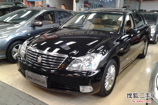 丰田皇冠2005款Royal 3.0电喷 Saloon（手自一体六速）