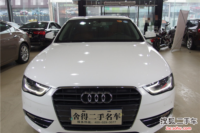 奥迪A4L2013款35 TFSI 自动标准型