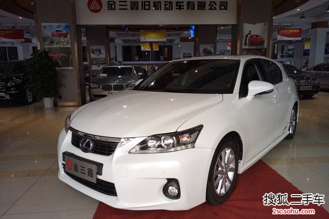 雷克萨斯CT200h2012款1.8L 豪华版