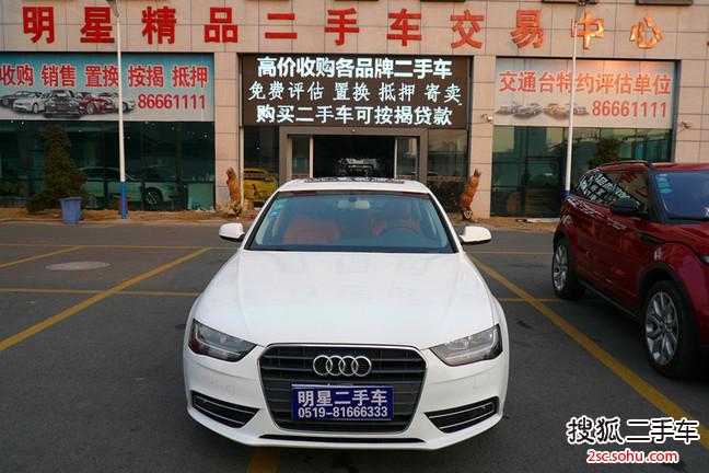 奥迪A4L2015款30 TFSI 自动舒适型