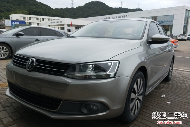 大众速腾2012款1.8TSI 自动旗舰版