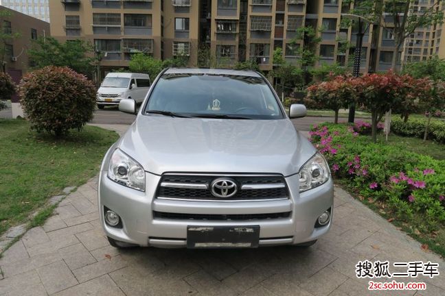 丰田RAV42011款2.0L 自动经典版