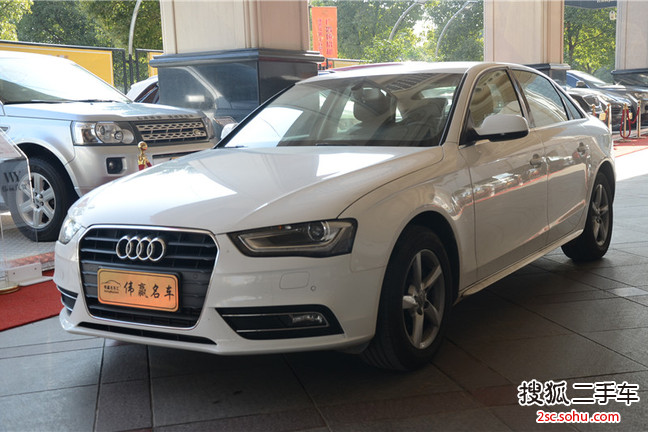 奥迪A4L2013款35 TFSI 自动标准型