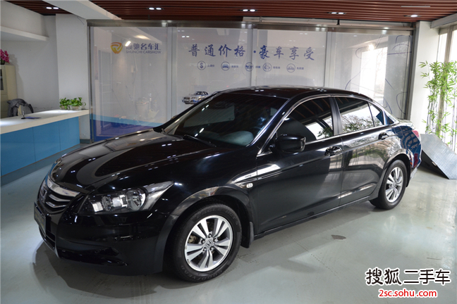 本田雅阁2011款2.4L LX