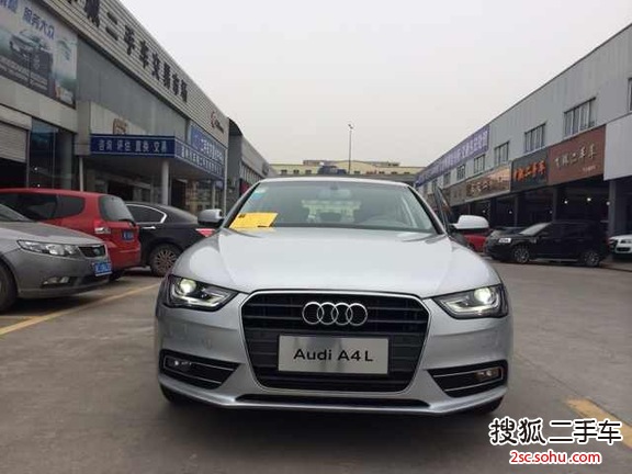 奥迪A4L2012款2.0TFSI 豪华型