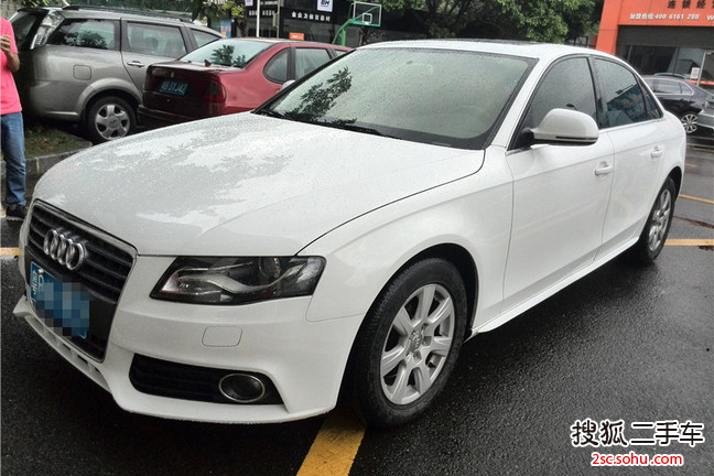 奥迪A4L2010款2.0TFSI 标准型