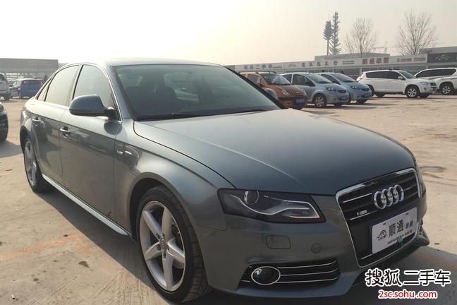 奥迪A4L2011款2.0TFSI 标准型