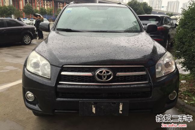 丰田RAV42011款2.0L 自动经典版