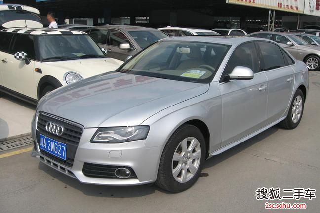 奥迪A4L2011款2.0TFSI 舒适型