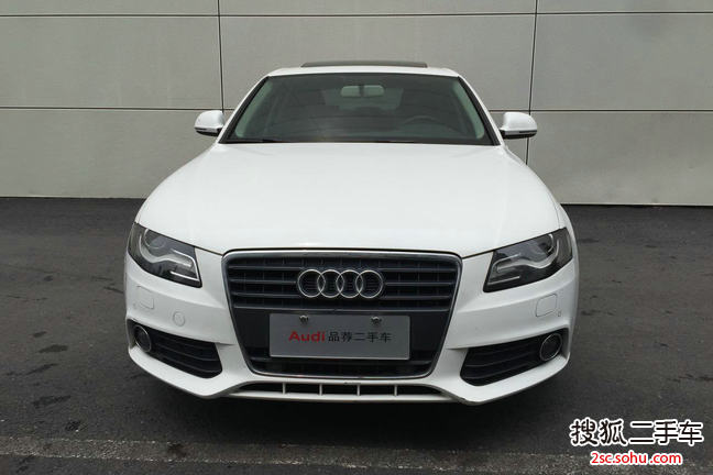 奥迪A4L2011款2.0TFSI 标准型