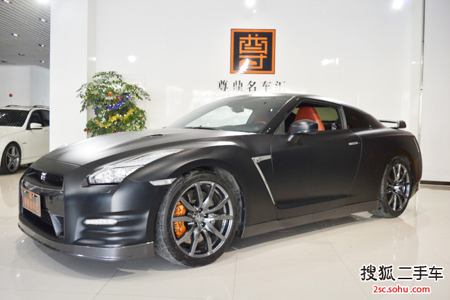 日产GT-R2014款3.8T Premium Edition 棕红内饰