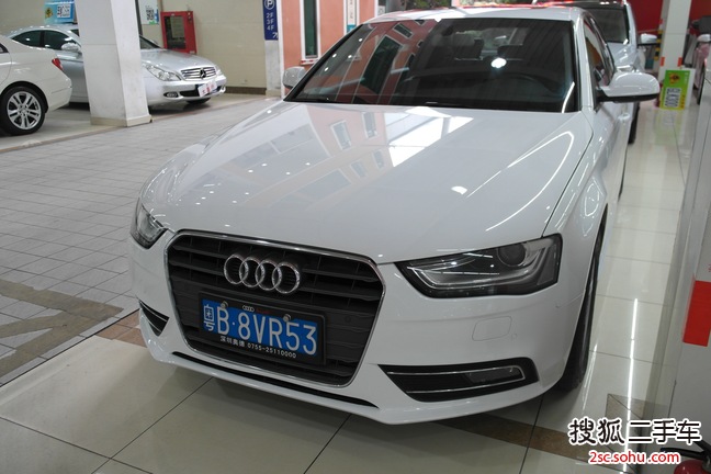 奥迪A4L2013款35 TFSI 自动标准型