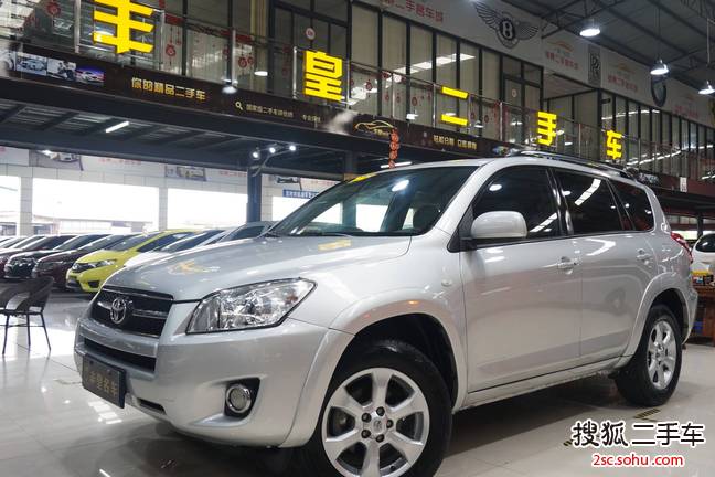 丰田RAV42011款2.4L 自动四驱至臻导航版 