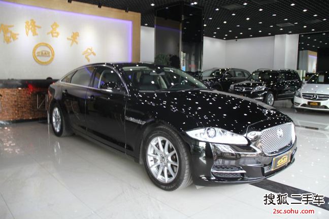 捷豹XJ2013款XJL 2.0T 全景商务版