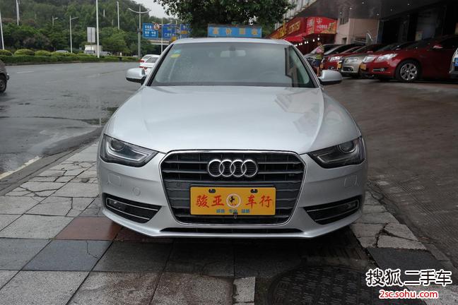 奥迪A4L2013款35 TFSI 自动舒适型