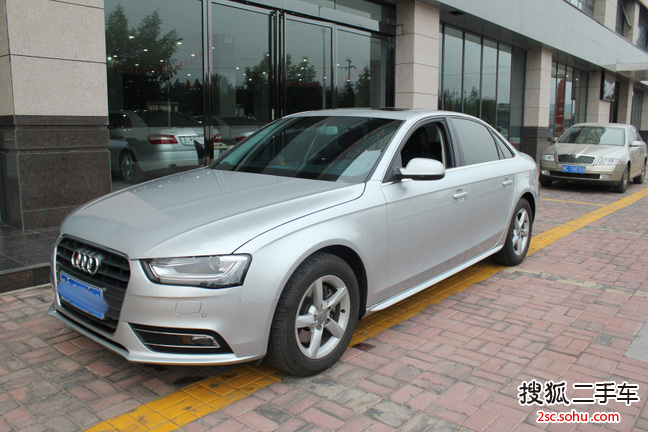 奥迪A4L2013款35 TFSI 自动标准型