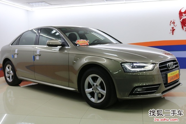 奥迪A4L2013款35 TFSI 自动豪华型