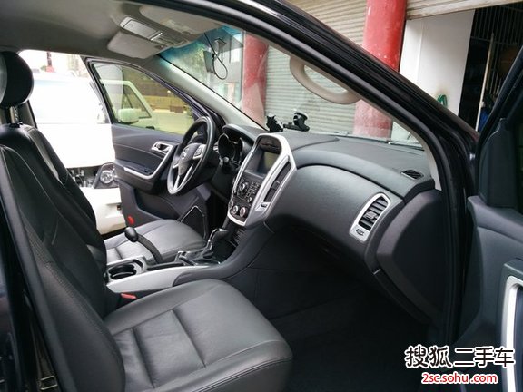 江铃驭胜2013款S350 2.4T 两驱自动柴油豪华版5座