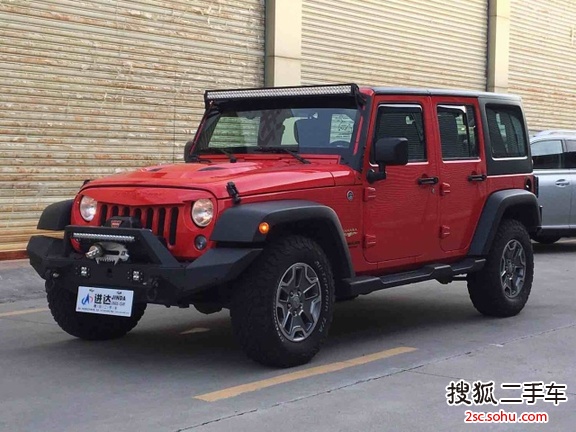 Jeep牧马人四门版2015款3.0L 撒哈拉 舒享版