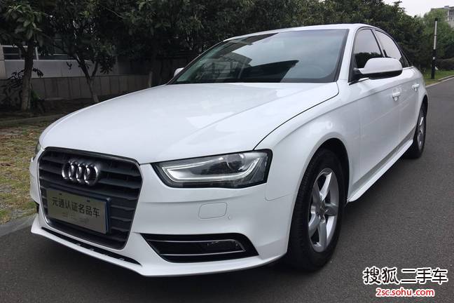 奥迪A4L2015款35 TFSI 自动标准型