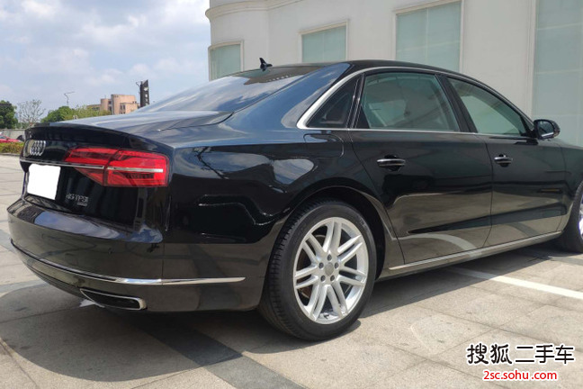 奥迪A8L2014款45 TFSI quattro舒适型