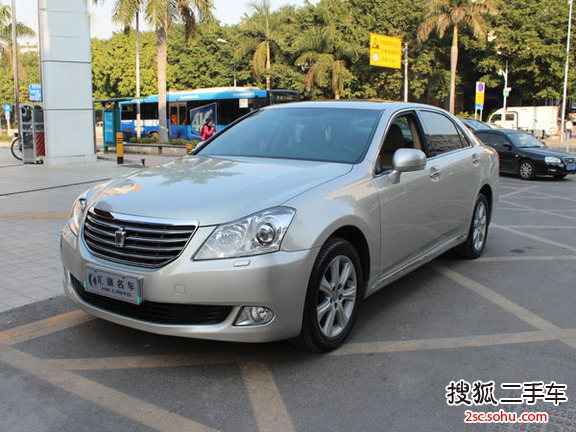 丰田皇冠2010款3.0L Royal Saloon