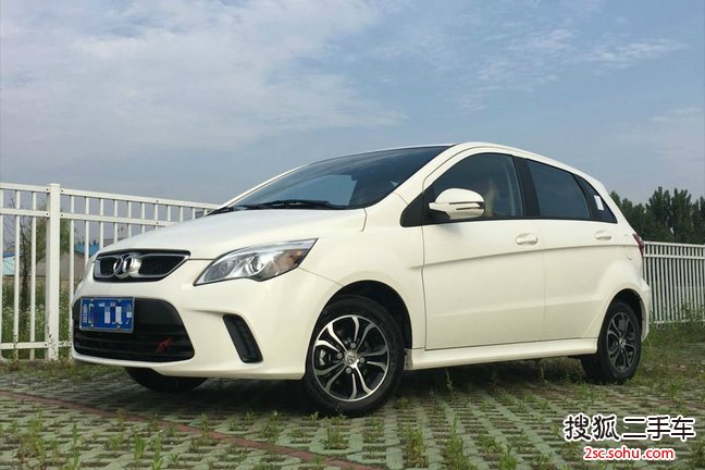 北汽绅宝D20 两厢2015款1.5L 自动乐天版