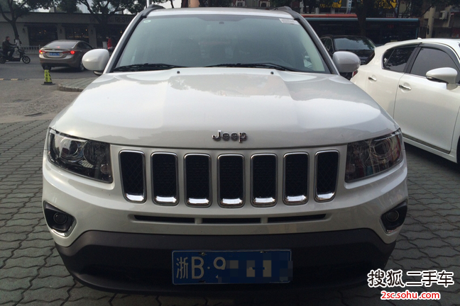 Jeep指南者2014款改款 2.4L 四驱豪华版