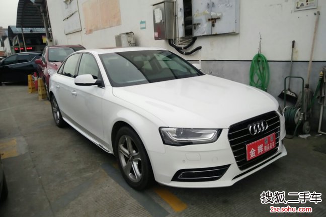 奥迪A4L2016款35 TFSI 自动运动型