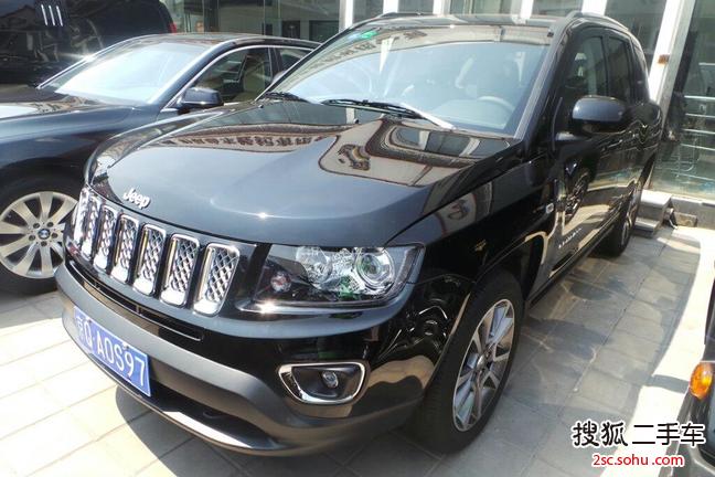 Jeep指南者2013款2.4L 四驱豪华版