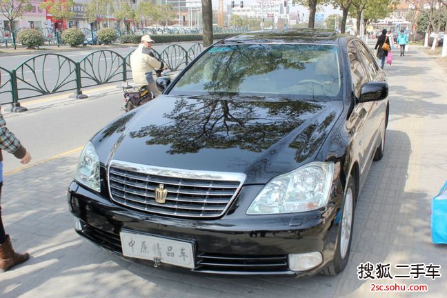 丰田皇冠2009款2.5L Royal特别强化版