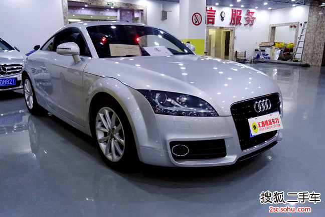 奥迪TT2012款TT Roadster 2.0TFSI quattro典雅版