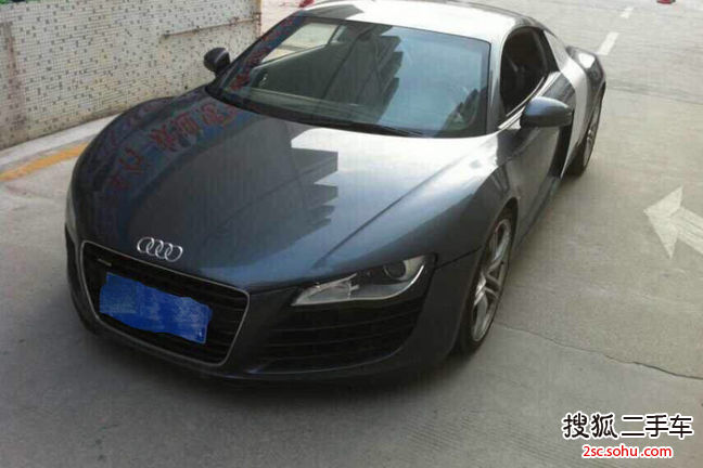 奥迪R82008款4.2FSI quattro