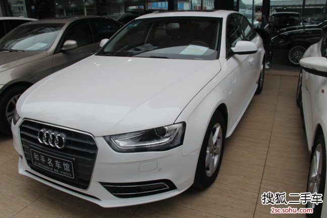 奥迪A4L2013款35 TFSI 自动标准型