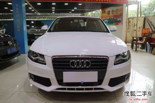 奥迪A4L2012款2.0TFSI 技术型