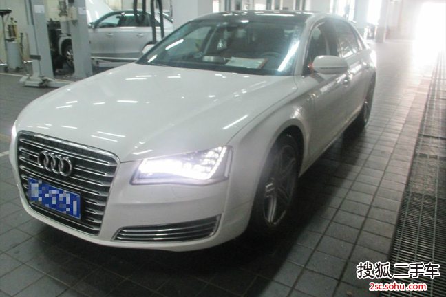 奥迪A8L2013款45 TFSI quattro豪华型