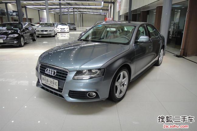 奥迪A4L2009款2.0TFSI 标准型