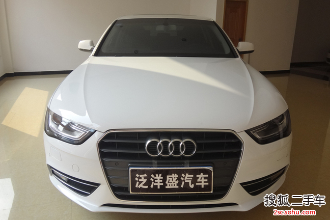 奥迪A4L2013款35 TFSI(2.0T)自动舒适型