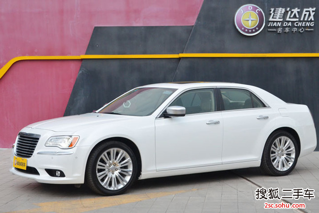 克莱斯勒3002013款300C 3.6L 尊享版