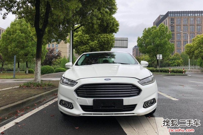 福特蒙迪欧2013款2.0L GTDi200 豪华型